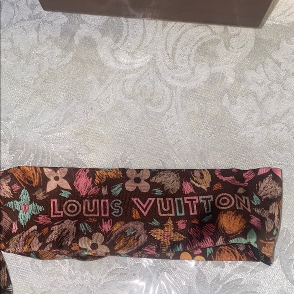 Louis Vuitton Floral Silk Scarf - Pink and Yellow - Picture 4 of 9